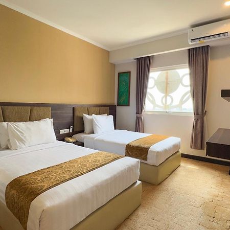 Lorin Syariah Solo Hotel Exteriér fotografie